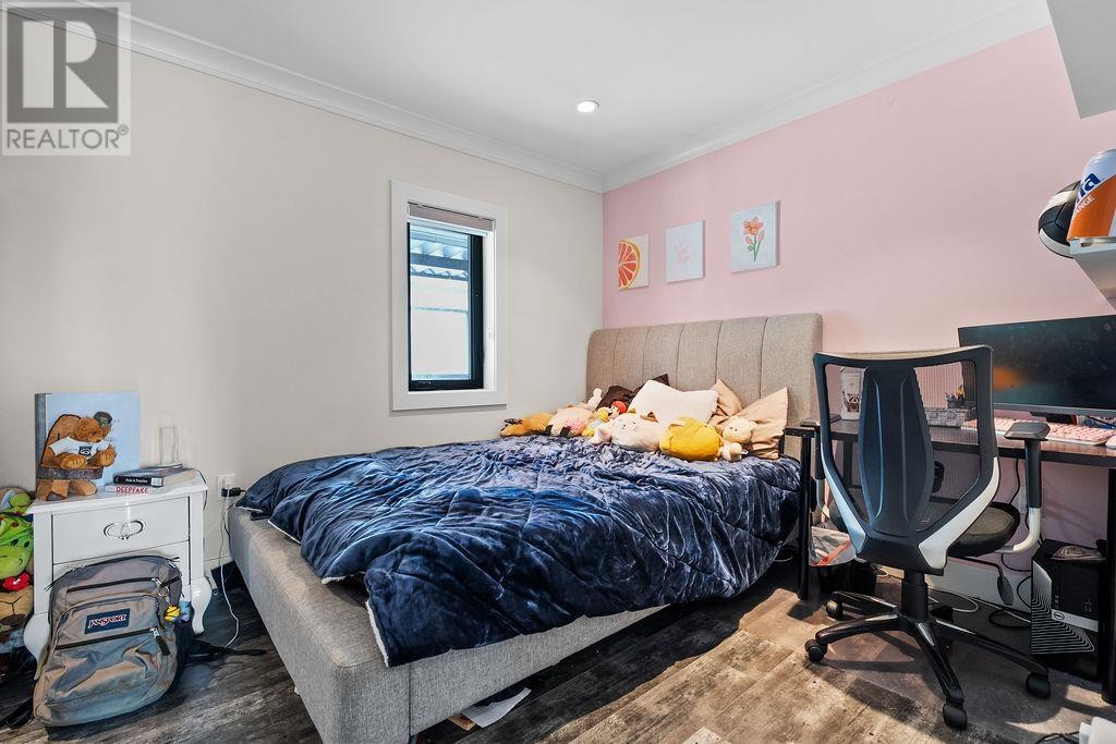 Photo 12 of 5811 Patrick Street, Burnaby BC