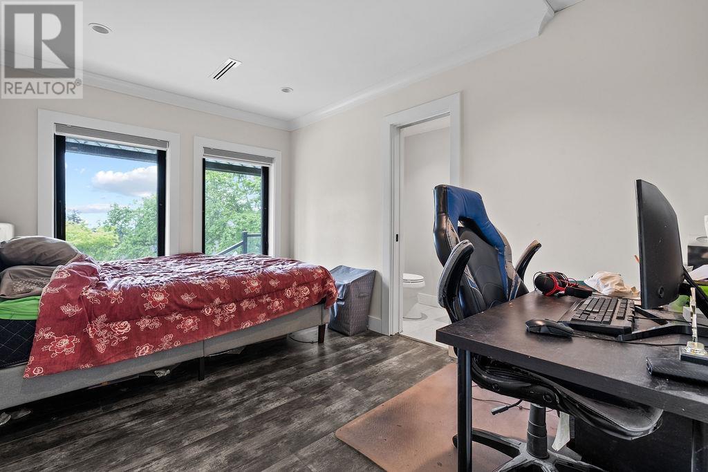 Photo 14 of 5811 Patrick Street, Burnaby BC