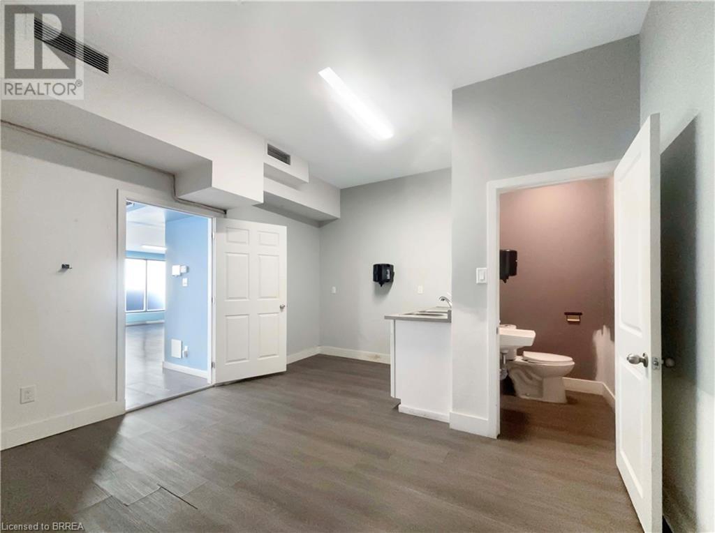 Photo 14 of 59 Dalhousie Street, Brantford ON