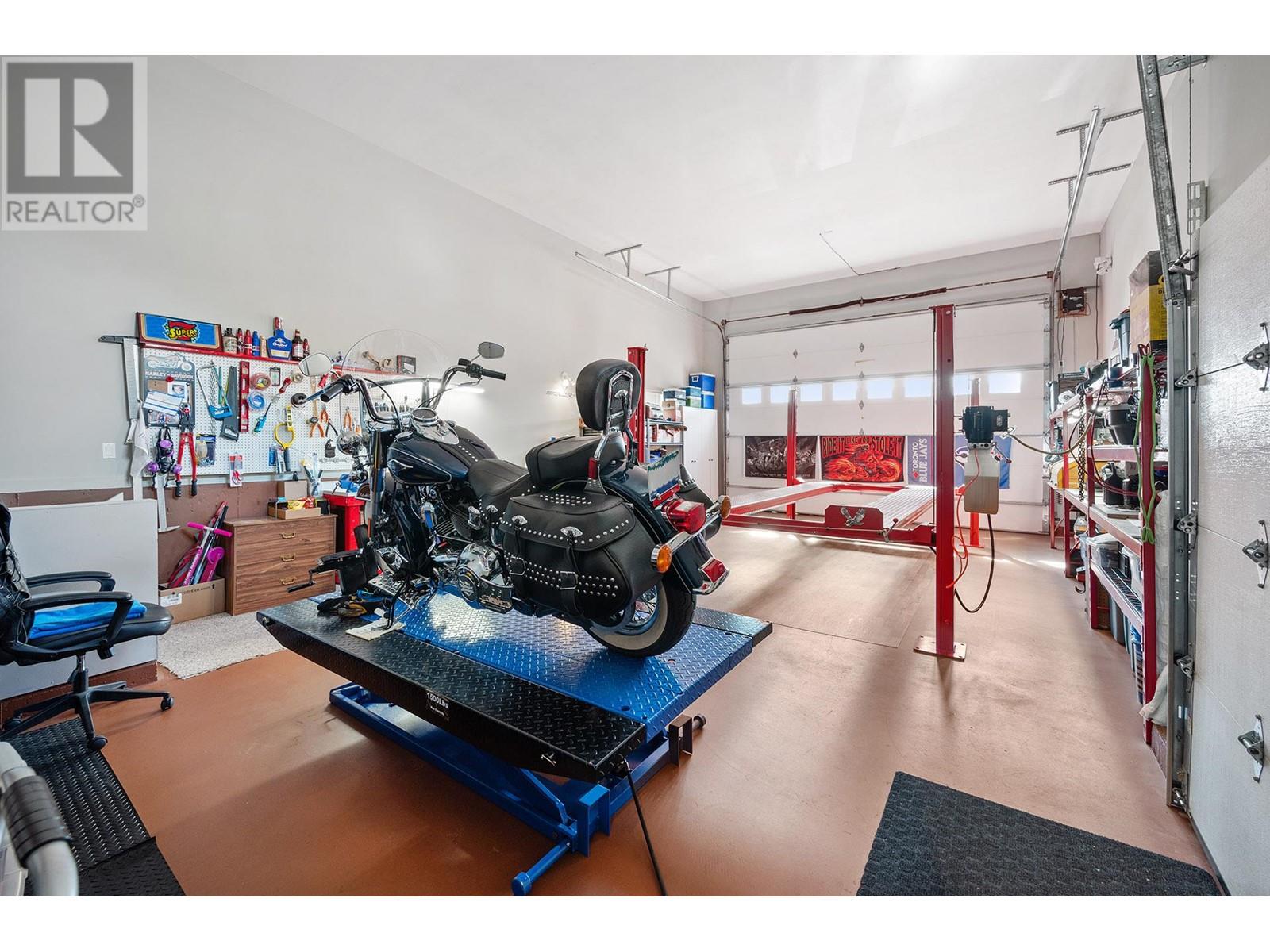 Photo 14 of 3744 Navatanee Drive, Kamloops BC