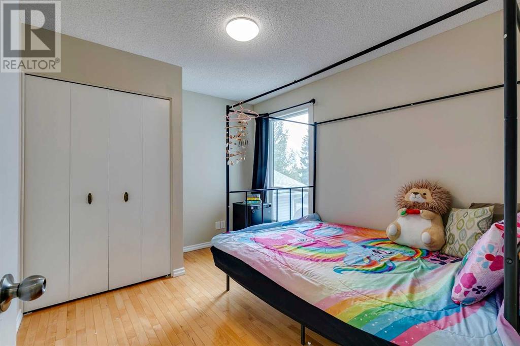 Single Family House 4 Level for Sale in  Bedridge Road NE Beddington Heights Calgary 