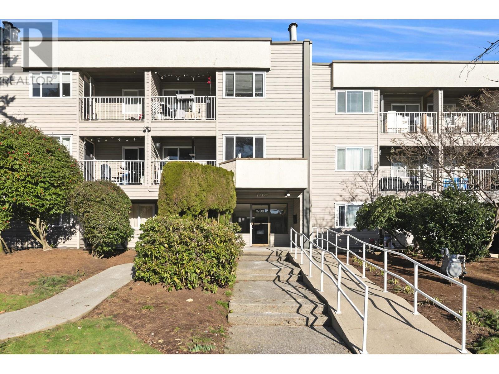 Photo 9 of 301 1209 Howie Avenue, Coquitlam BC