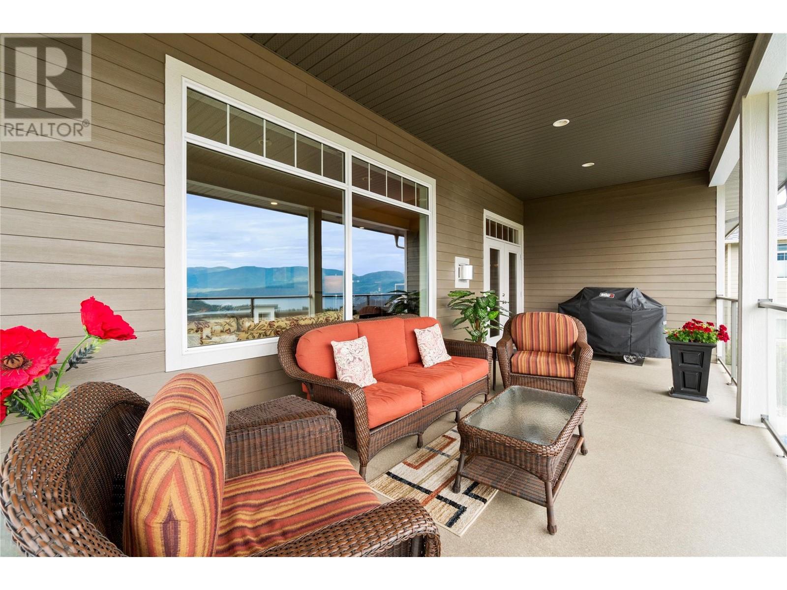  2582 St. Andrews Street, Blind Bay