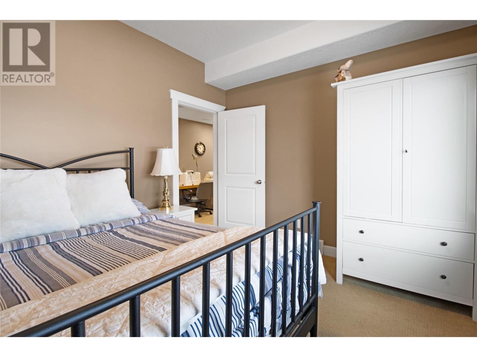  2582 St. Andrews Street, Blind Bay