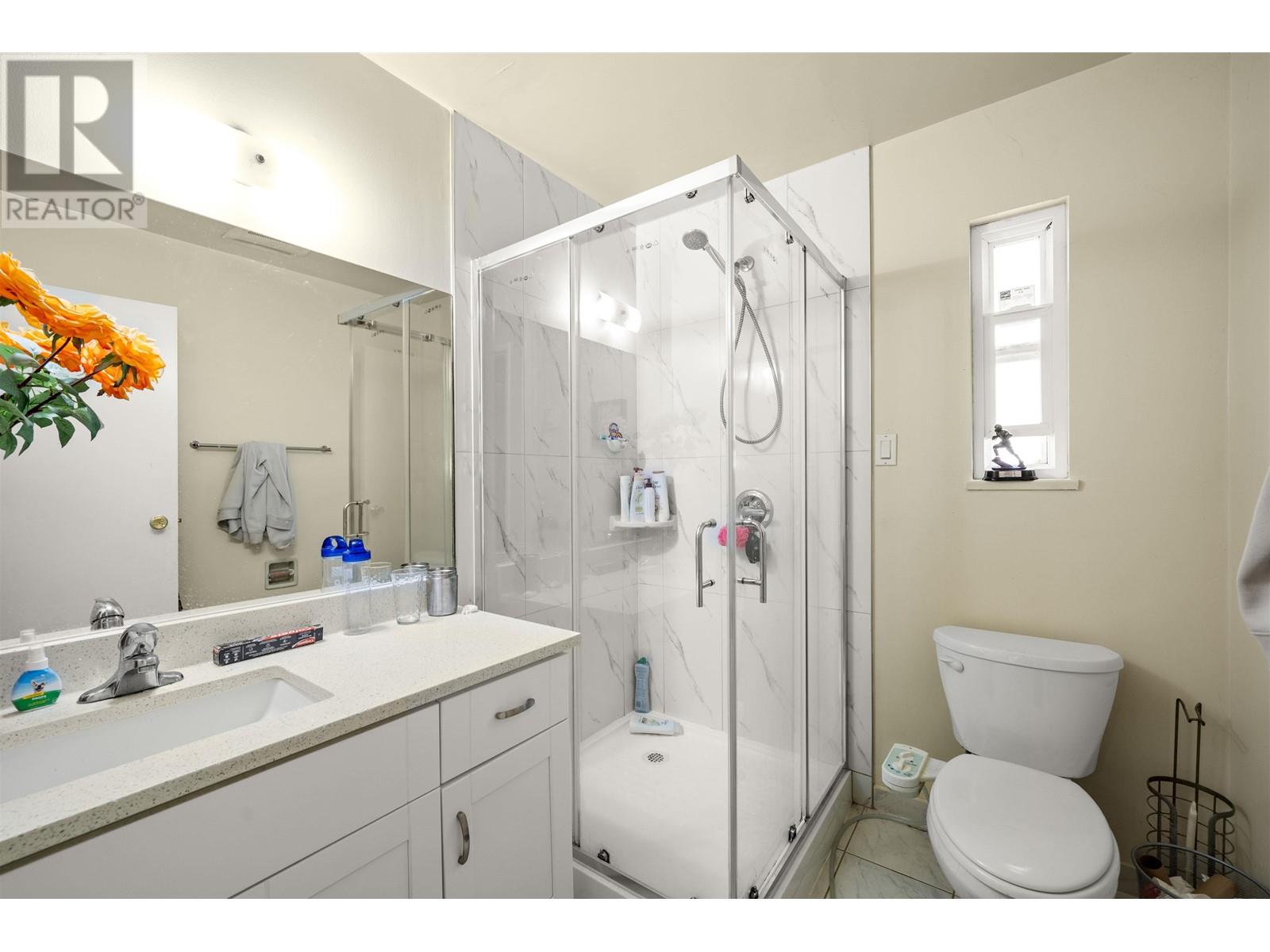 9771 PINEWELL Crescent, Richmond