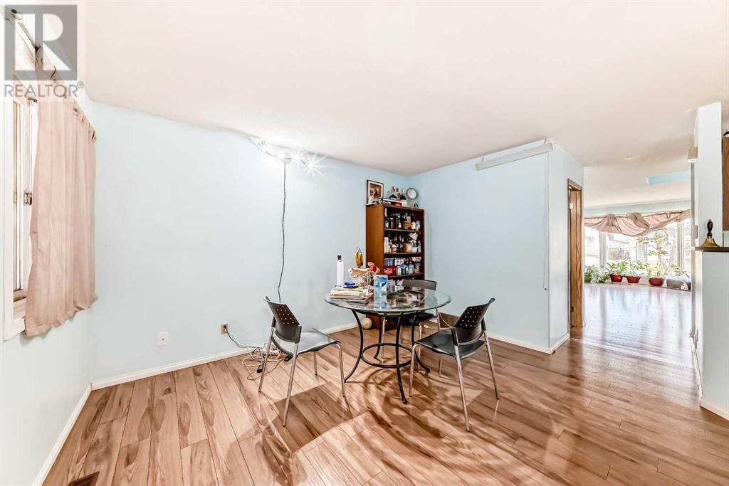 Single Family House for Sale in  Applewood Drive SE Applewood Park Calgary 