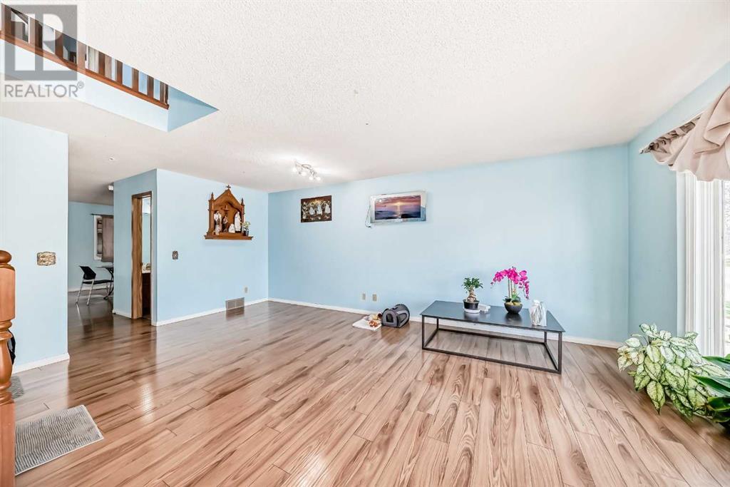 Single Family House for Sale in  Applewood Drive SE Applewood Park Calgary 