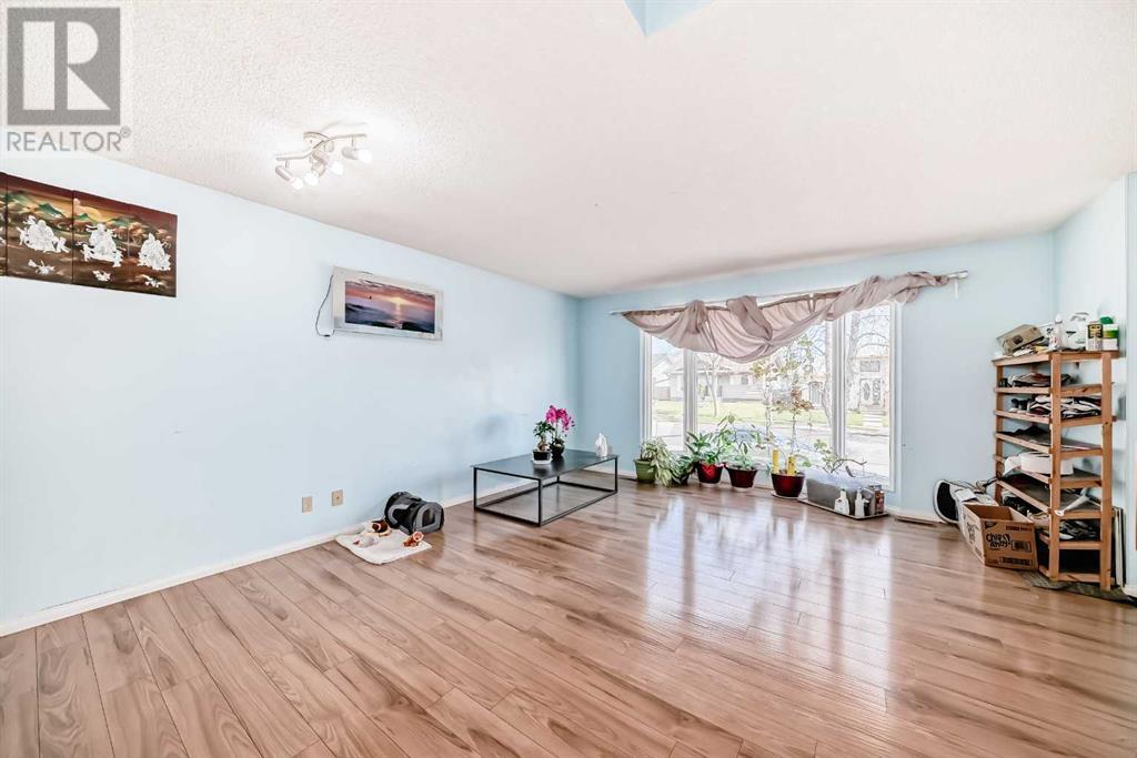 Single Family House for Sale in  Applewood Drive SE Applewood Park Calgary 