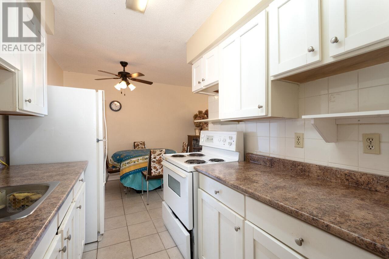 Photo 16 of 114 1345 Chesterfield Avenue, North Vancouver BC