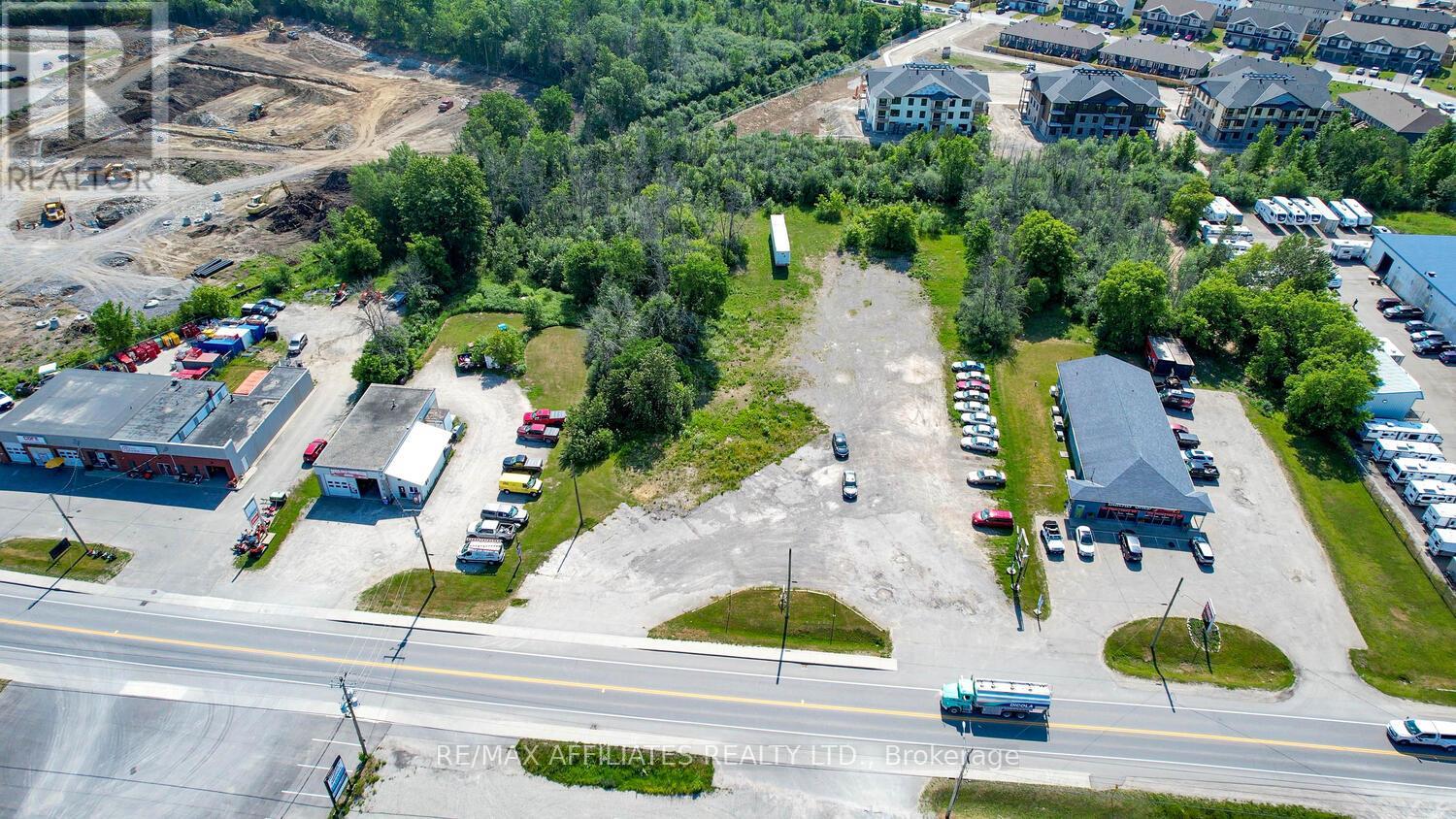 Photo 4 of 153 Lombard Street, Smiths Falls ON