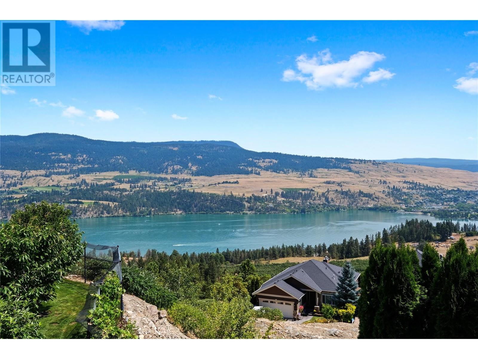 2602 Lake Breeze Court, Lake Country