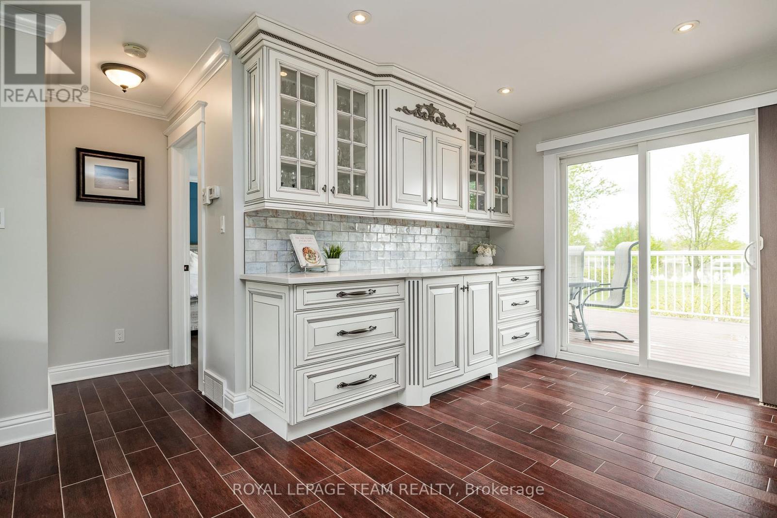 Photo 25 of 318 Broadway Street W, Merrickvillewolford ON