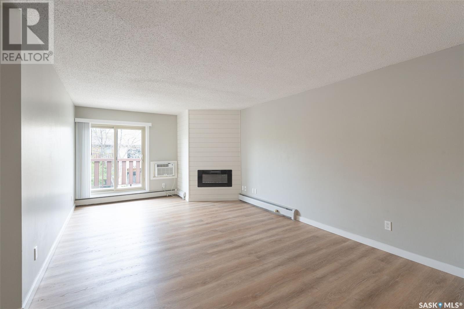 Single Family House Low rise for Sale in B  McKercher DRIVE Saskatoon 