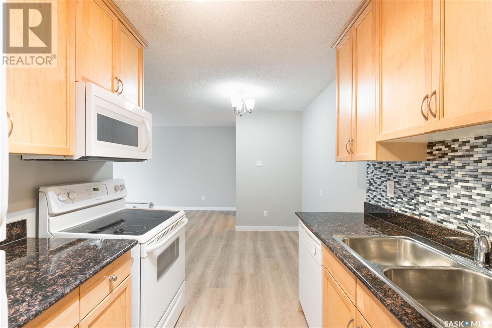 Single Family House Low rise for Sale in B  McKercher DRIVE Saskatoon 
