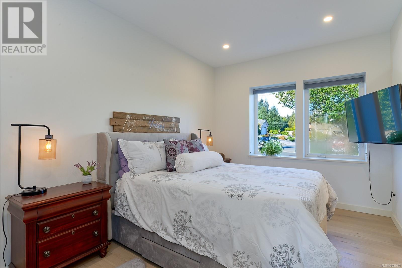 Photo 11 of 167 Bayridge Pl, Bowser BC