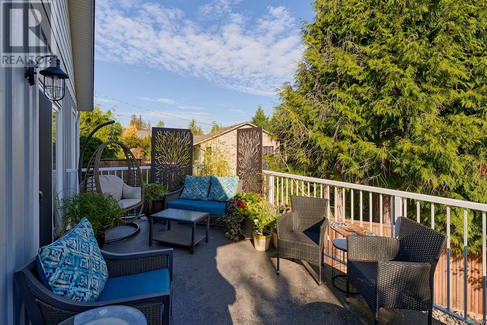 Photo 23 of 167 Bayridge Pl, Bowser BC