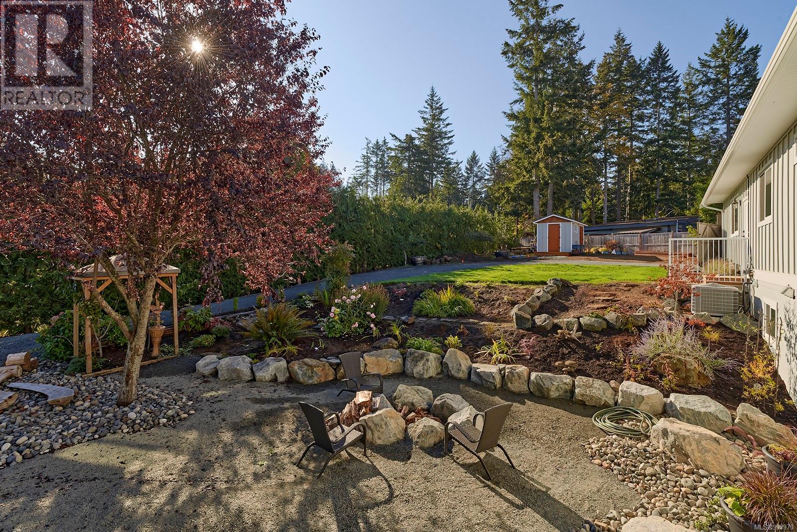 Photo 6 of 167 Bayridge Pl, Bowser BC