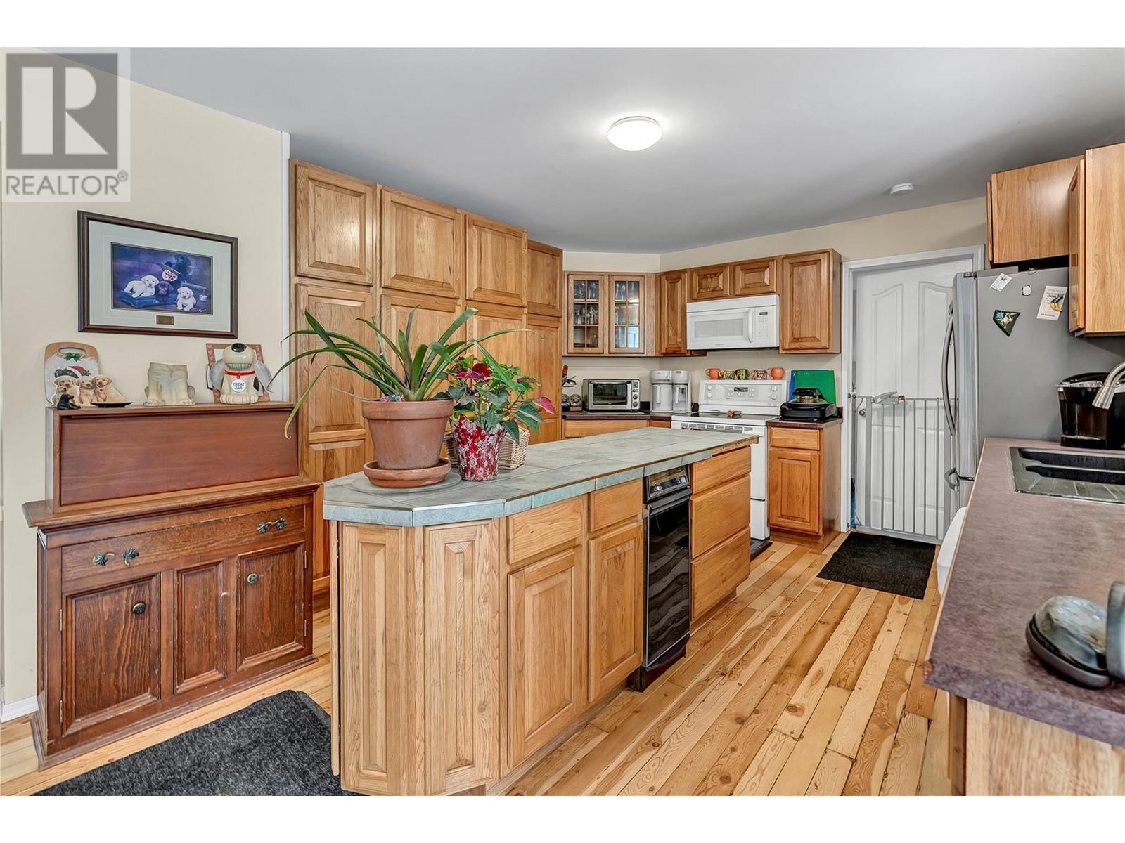 1167 Highway 3 - 7