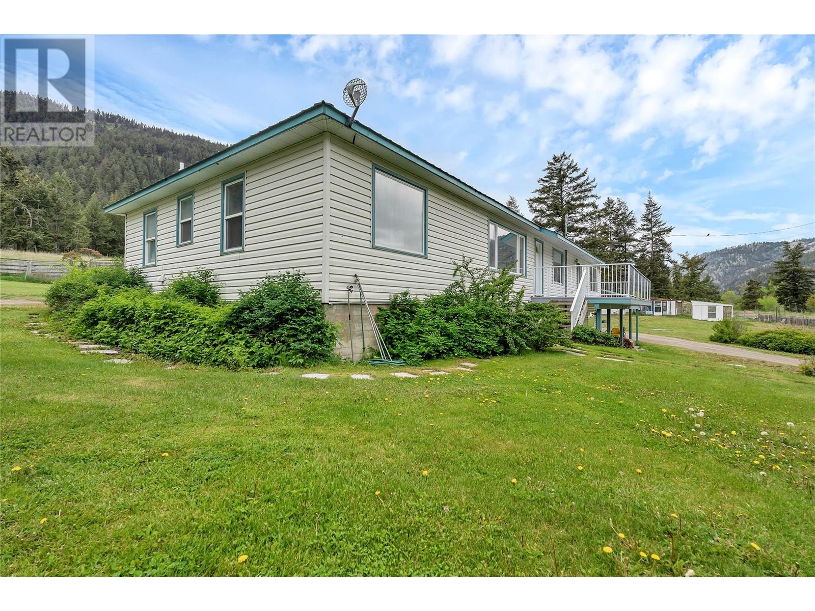1167 Highway 3 - 53