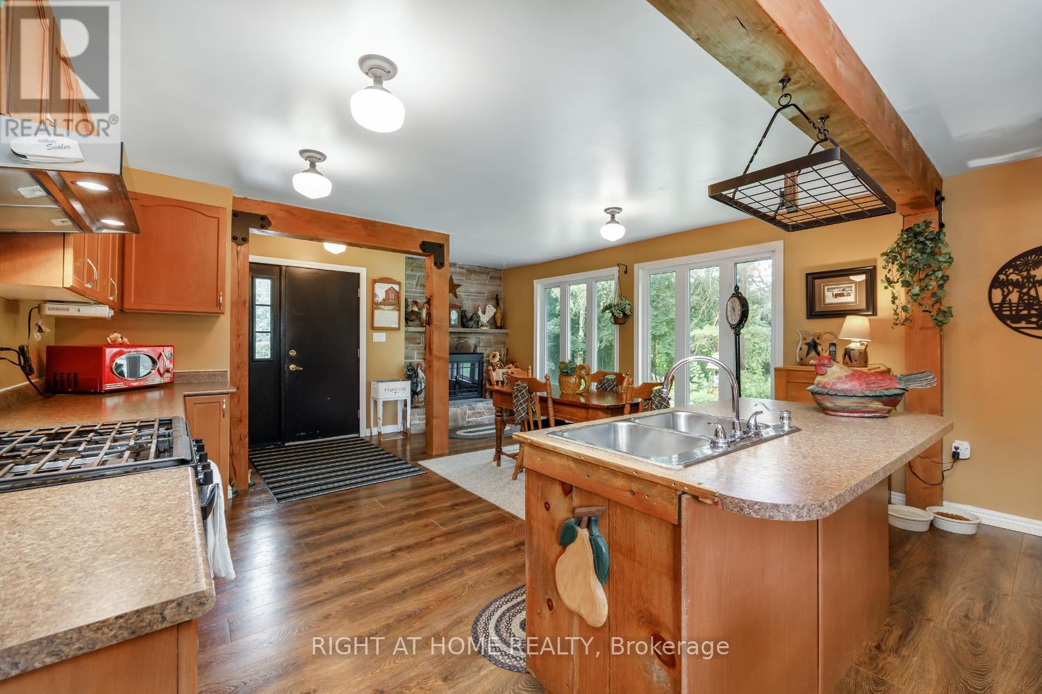 Photo 10 of 141 Platten Boulevard, Scugog ON