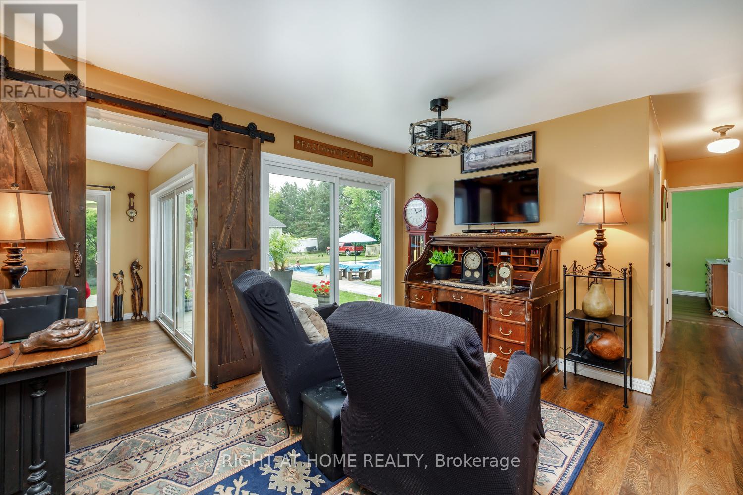 Photo 13 of 141 Platten Boulevard, Scugog ON