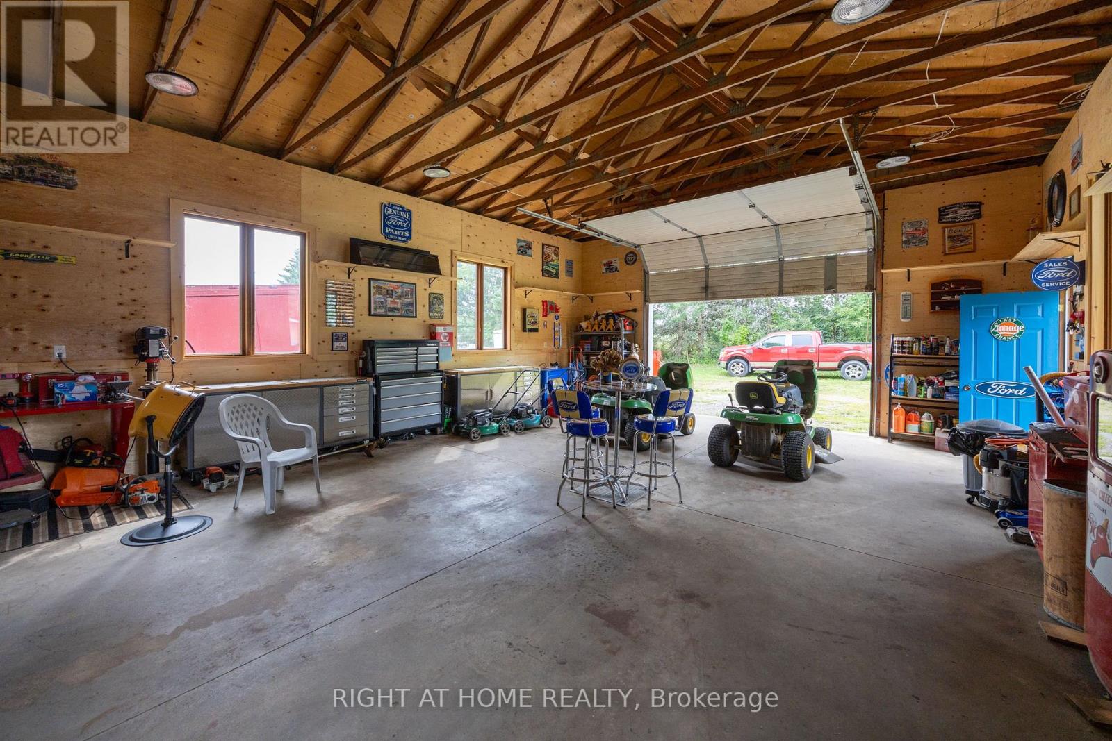 Photo 36 of 141 Platten Boulevard, Scugog ON