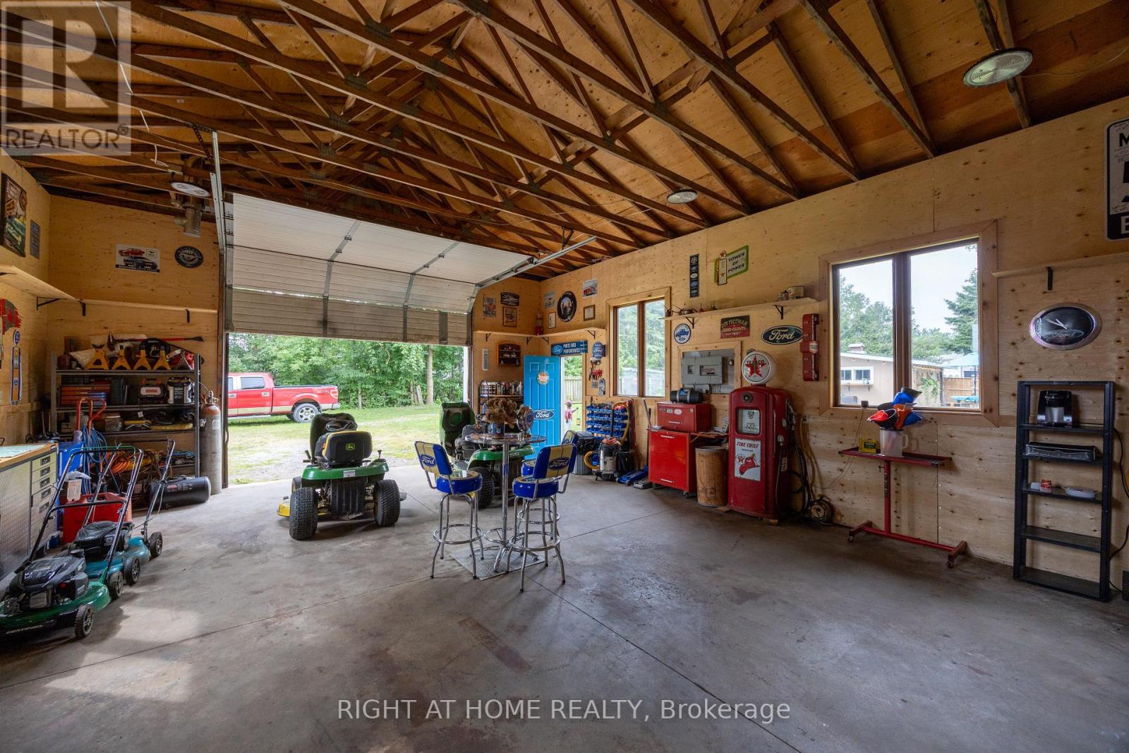 Photo 37 of 141 Platten Boulevard, Scugog ON
