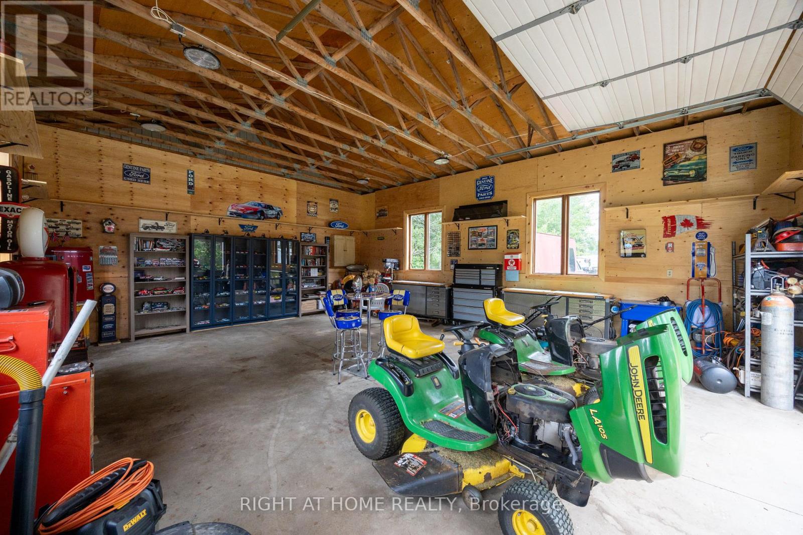 Photo 38 of 141 Platten Boulevard, Scugog ON