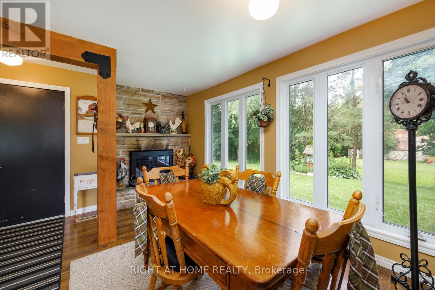 Photo 4 of 141 Platten Boulevard, Scugog ON
