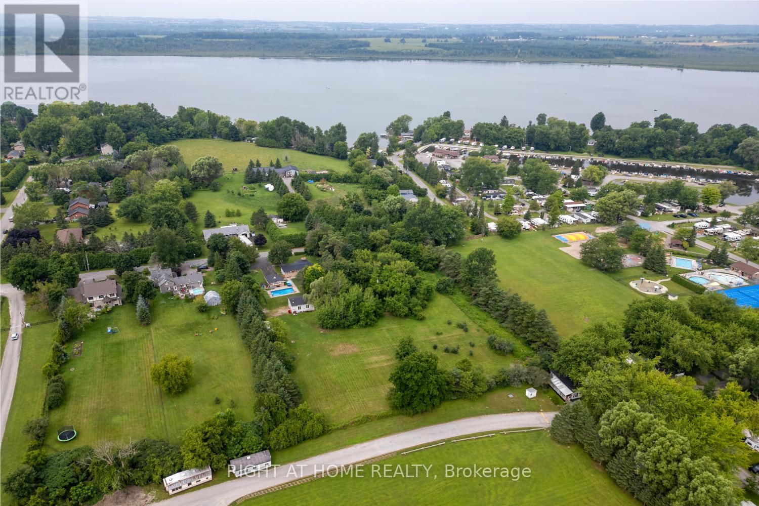 Photo 46 of 141 Platten Boulevard, Scugog ON
