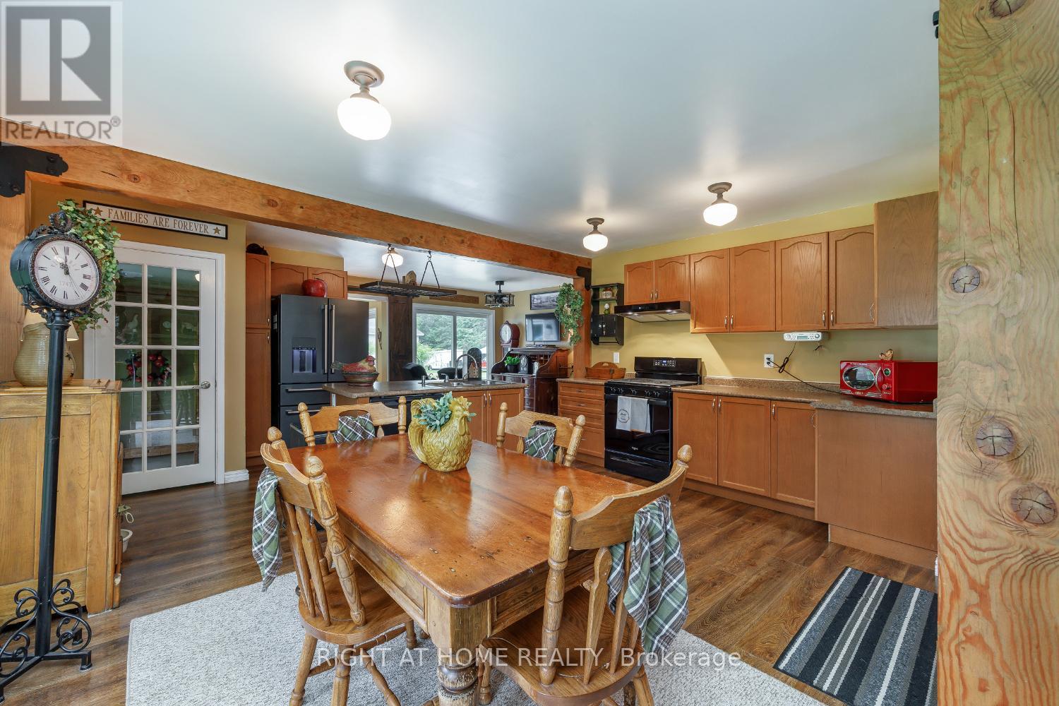 Photo 5 of 141 Platten Boulevard, Scugog ON