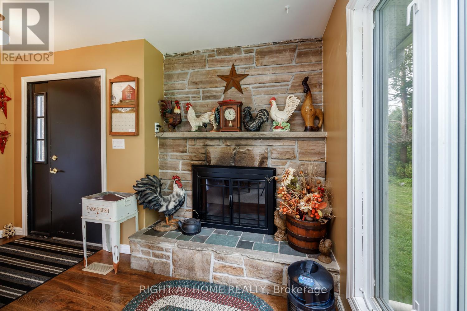 Photo 7 of 141 Platten Boulevard, Scugog ON