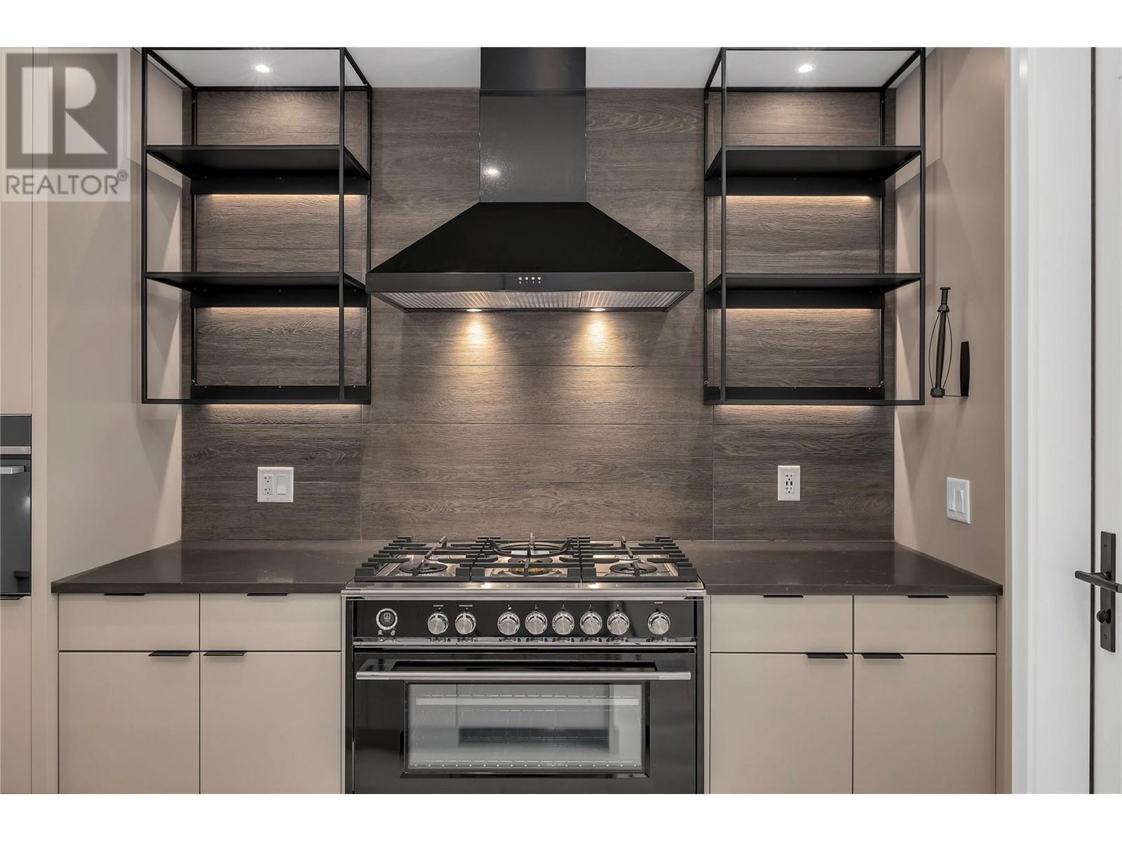  3270 Landry Crescent, Summerland