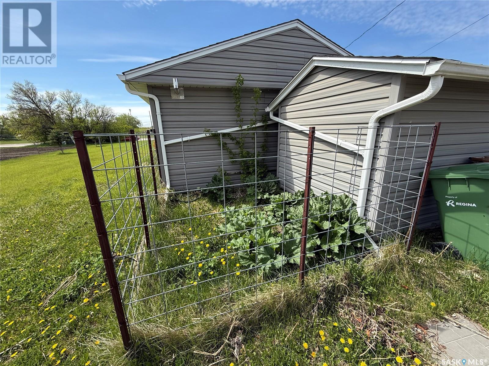 Photo 17 of 2009 Connaught Street, Regina SK