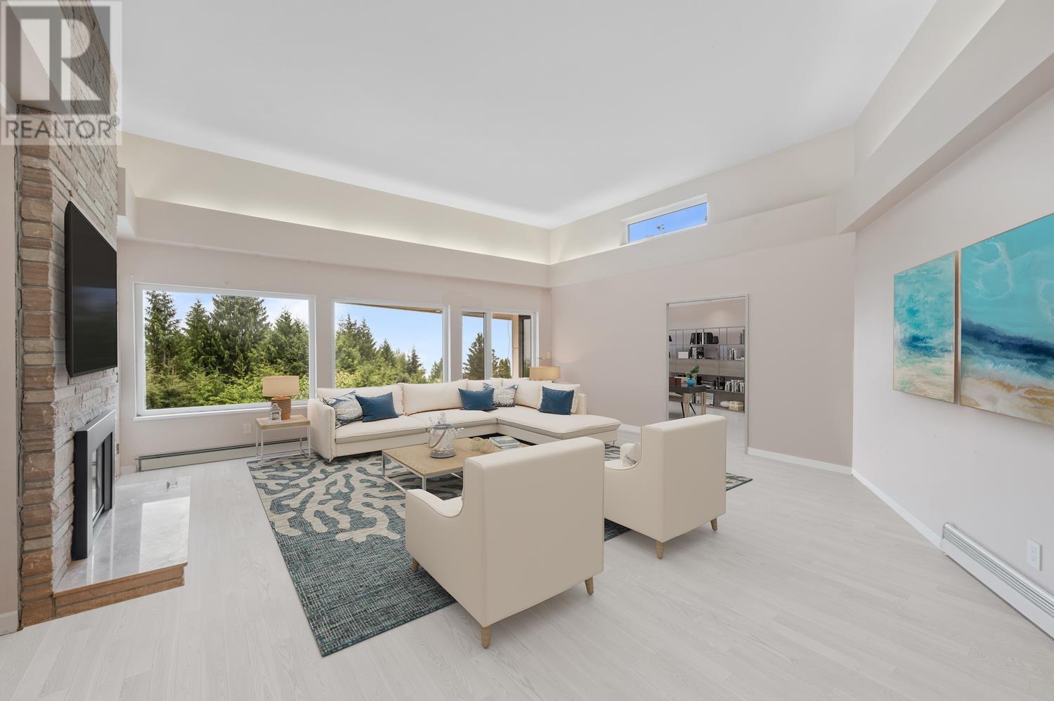 Photo 10 of 1151 Millstream Road, West Vancouver BC