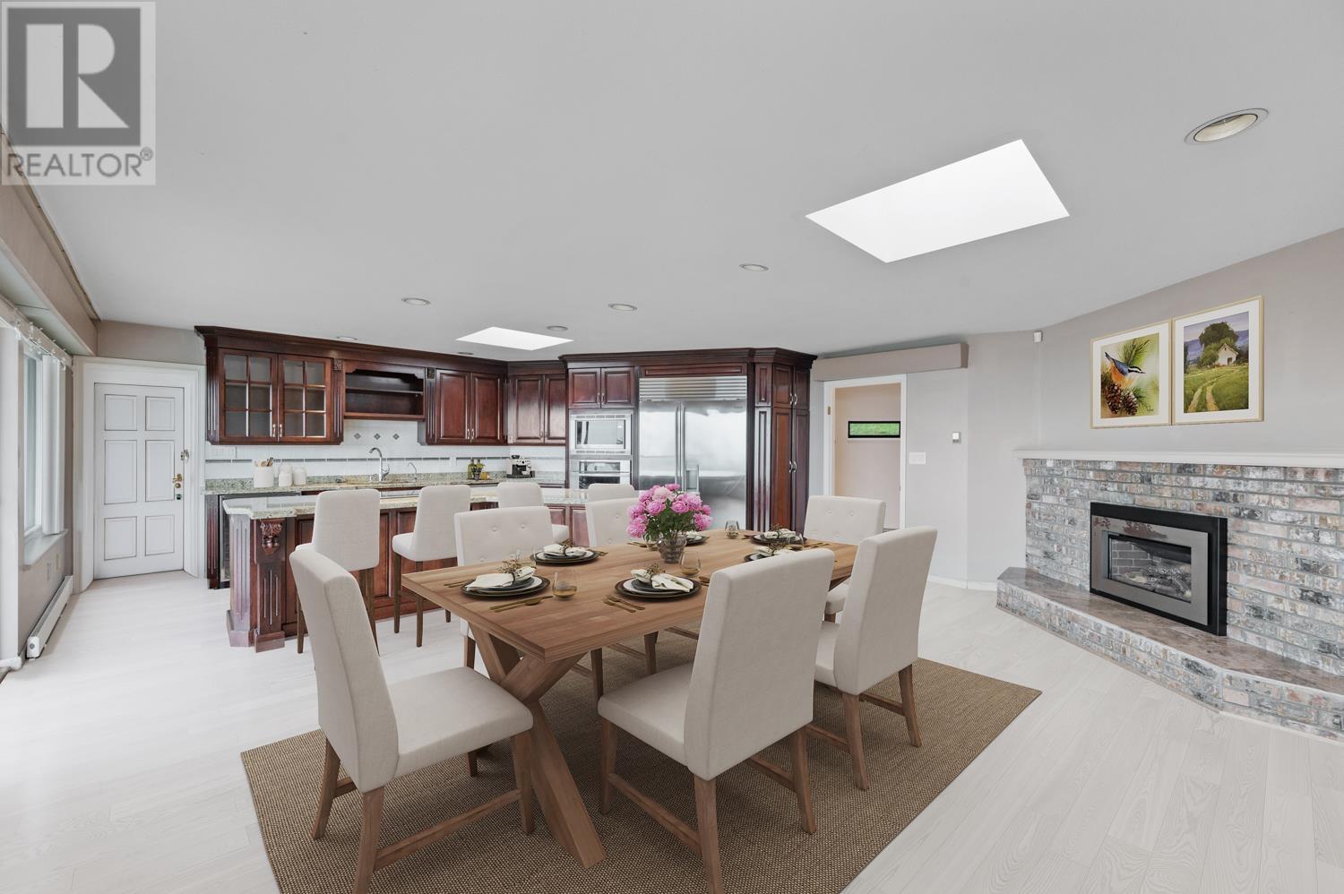 Photo 9 of 1151 Millstream Road, West Vancouver BC