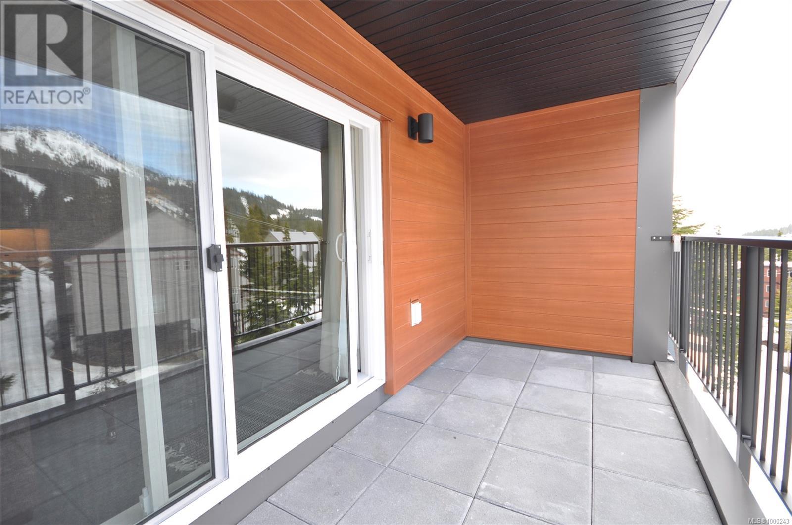 307 695 Castle Crag Cres, Courtenay