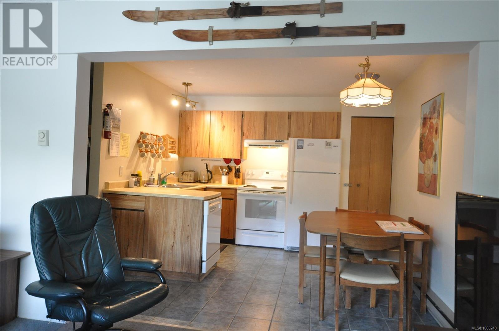 307 695 Castle Crag Cres, Courtenay