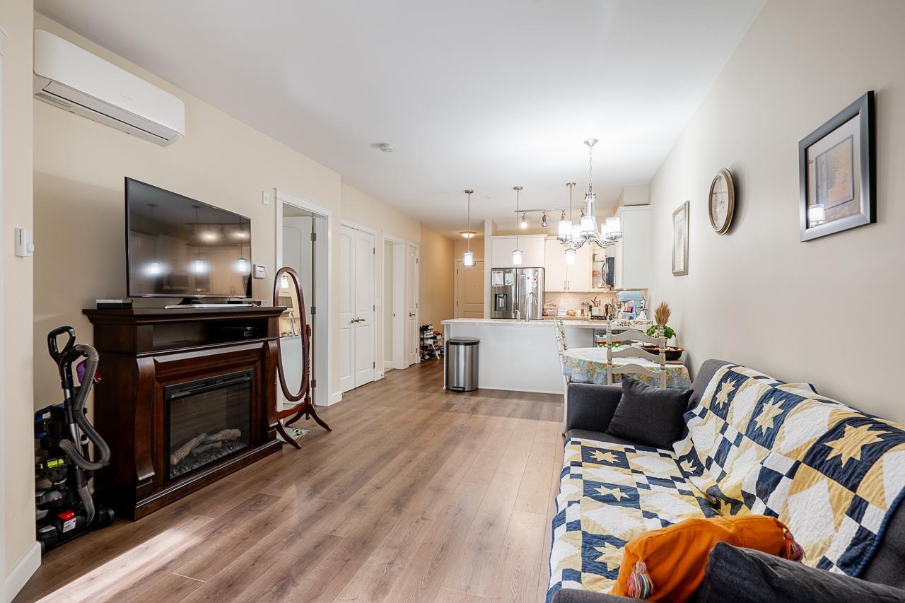 Photo 10 of 303 20367 85 Avenue, Langley BC