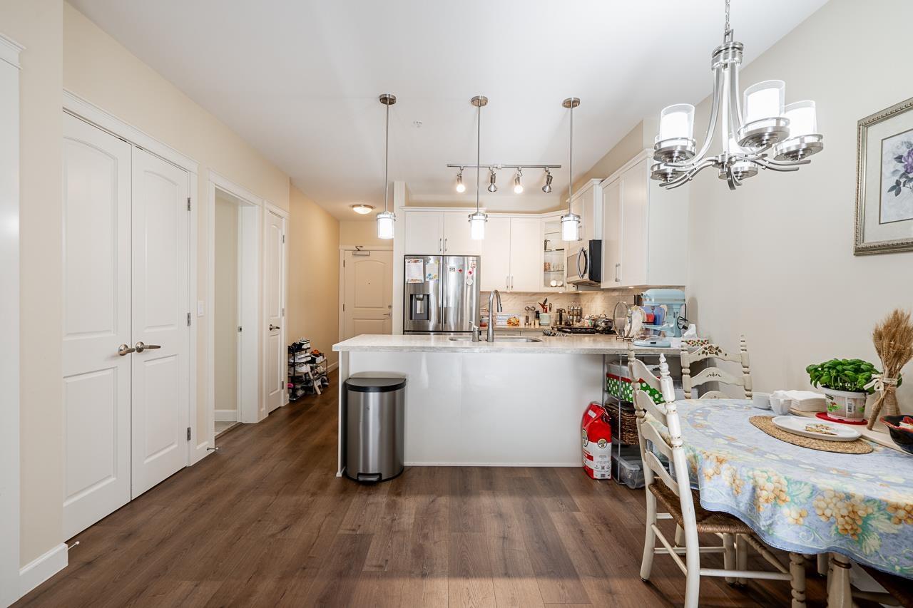 Photo 11 of 303 20367 85 Avenue, Langley BC