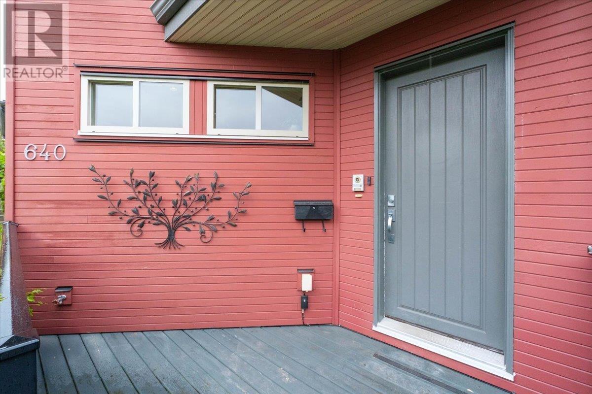 640 W 15TH STREET, North Vancouver