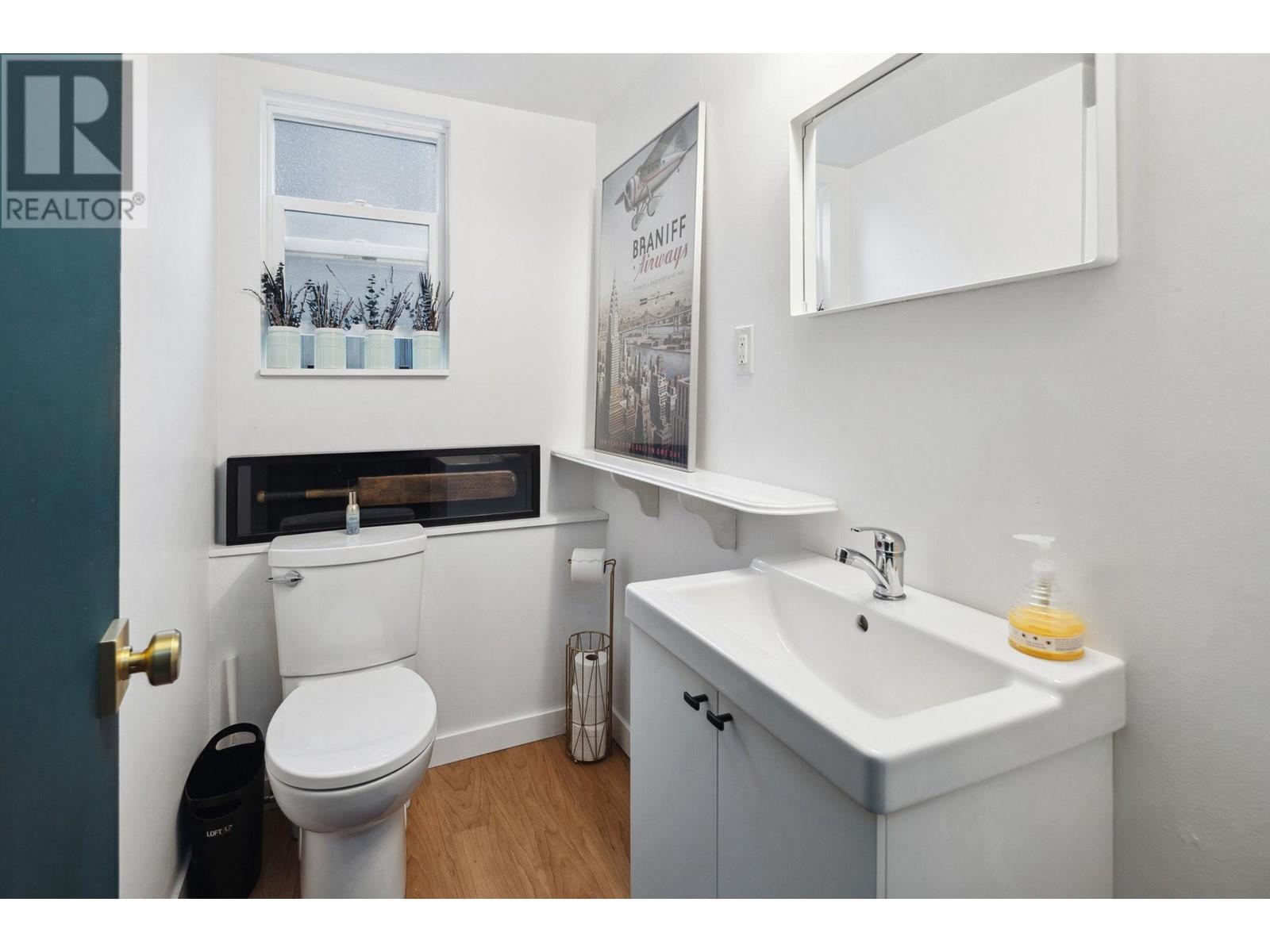 Photo 6 of 5065 Wilson Drive, Delta BC