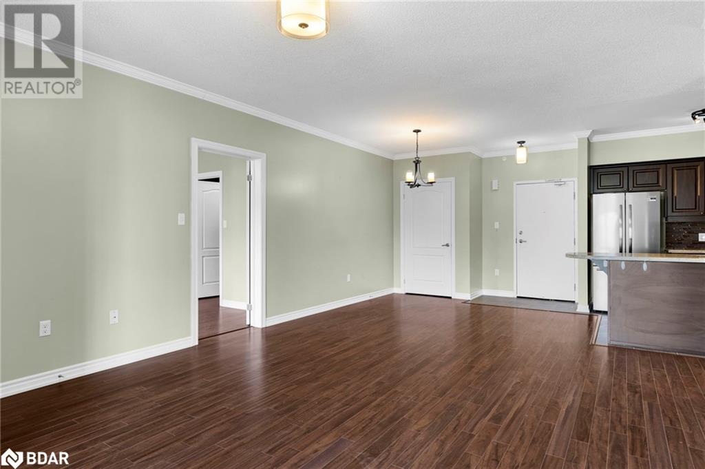 Photo 5 of 39 Ferndale Drive S Unit 106, Barrie ON