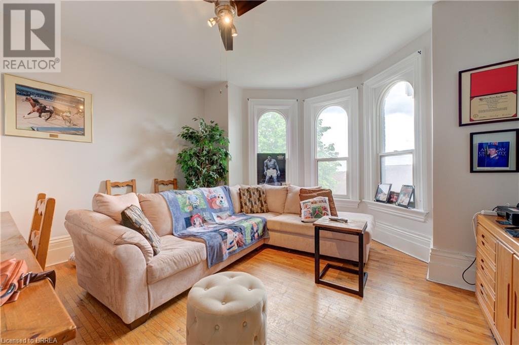 Photo 16 of 23 Lyons Avenue, Brantford ON