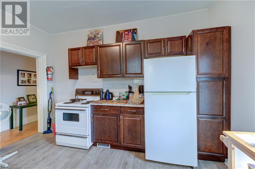 Photo 19 of 23 Lyons Avenue, Brantford ON