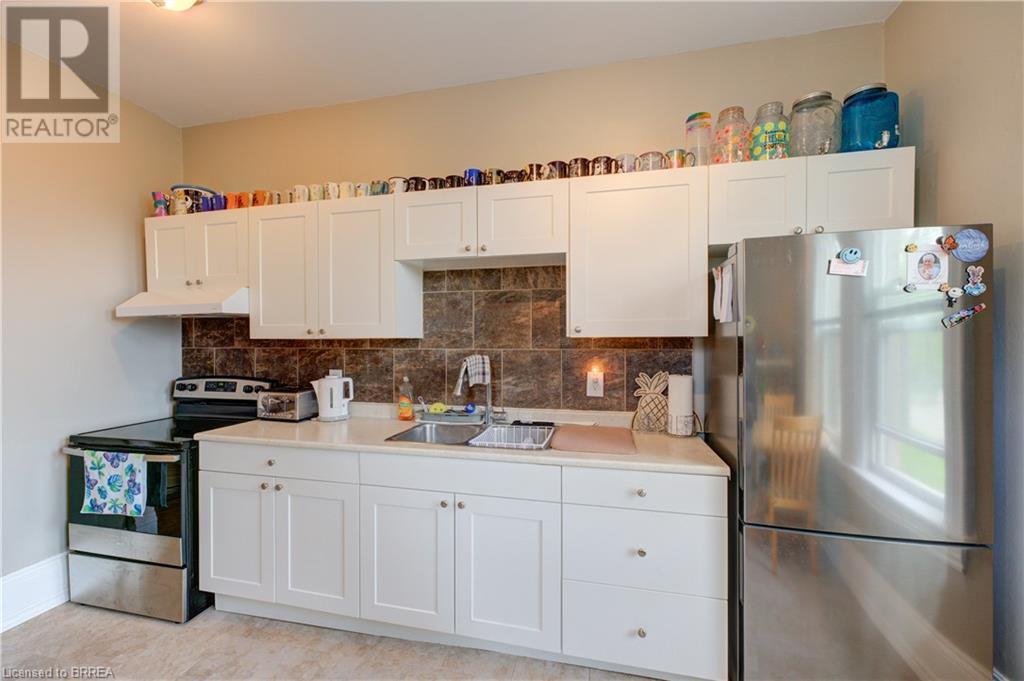 Photo 26 of 23 Lyons Avenue, Brantford ON