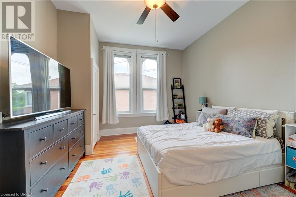 Photo 30 of 23 Lyons Avenue, Brantford ON