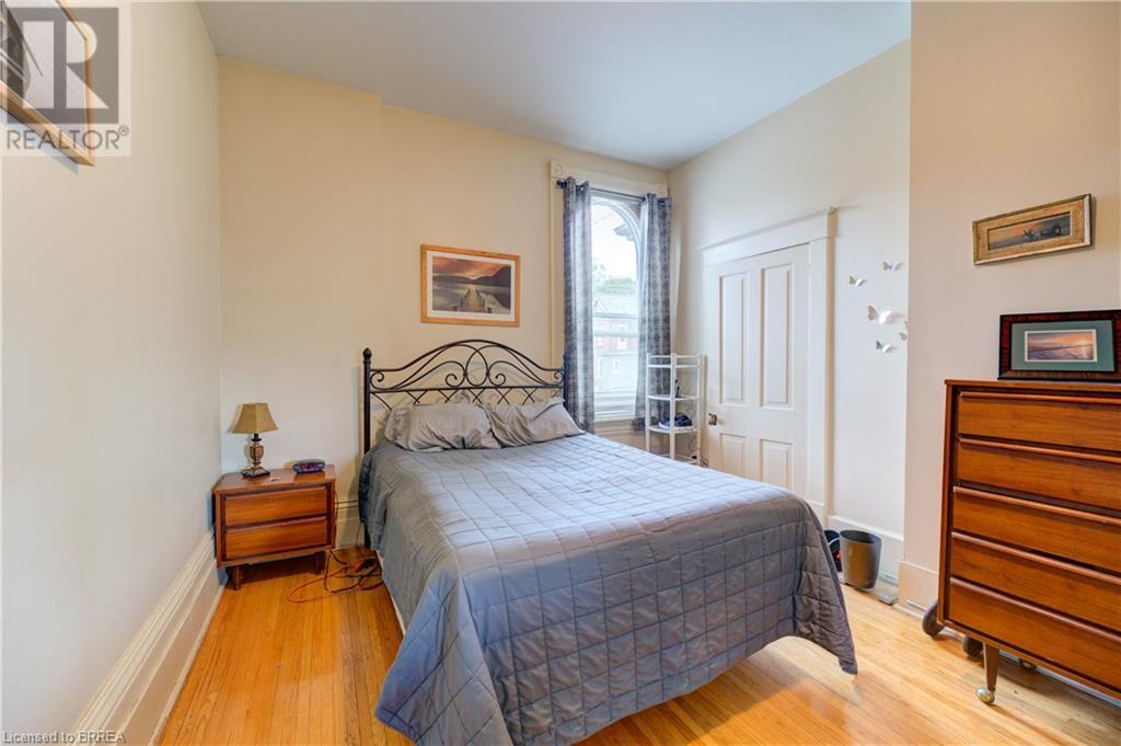 Photo 39 of 23 Lyons Avenue, Brantford ON