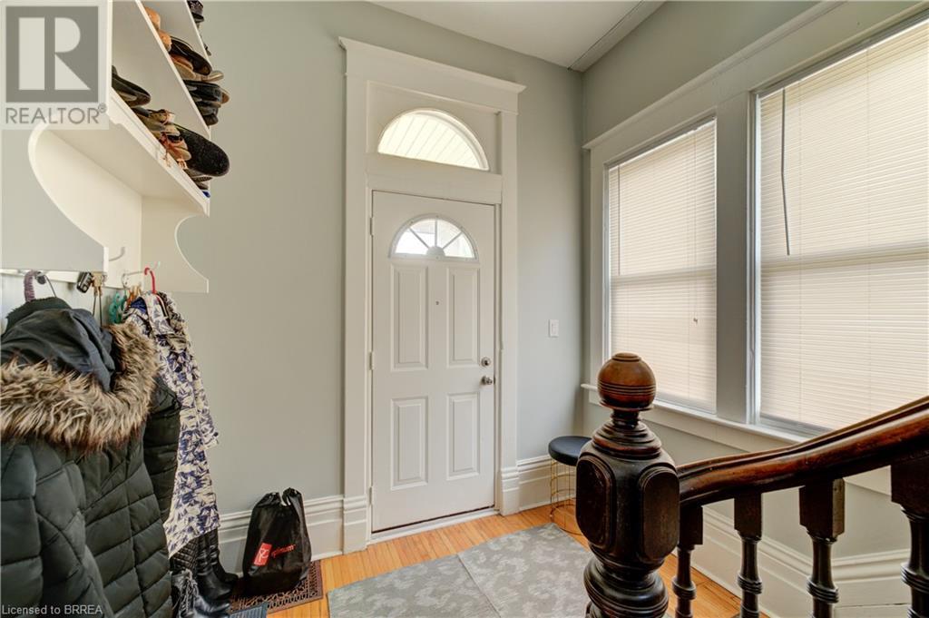 Photo 4 of 23 Lyons Avenue, Brantford ON