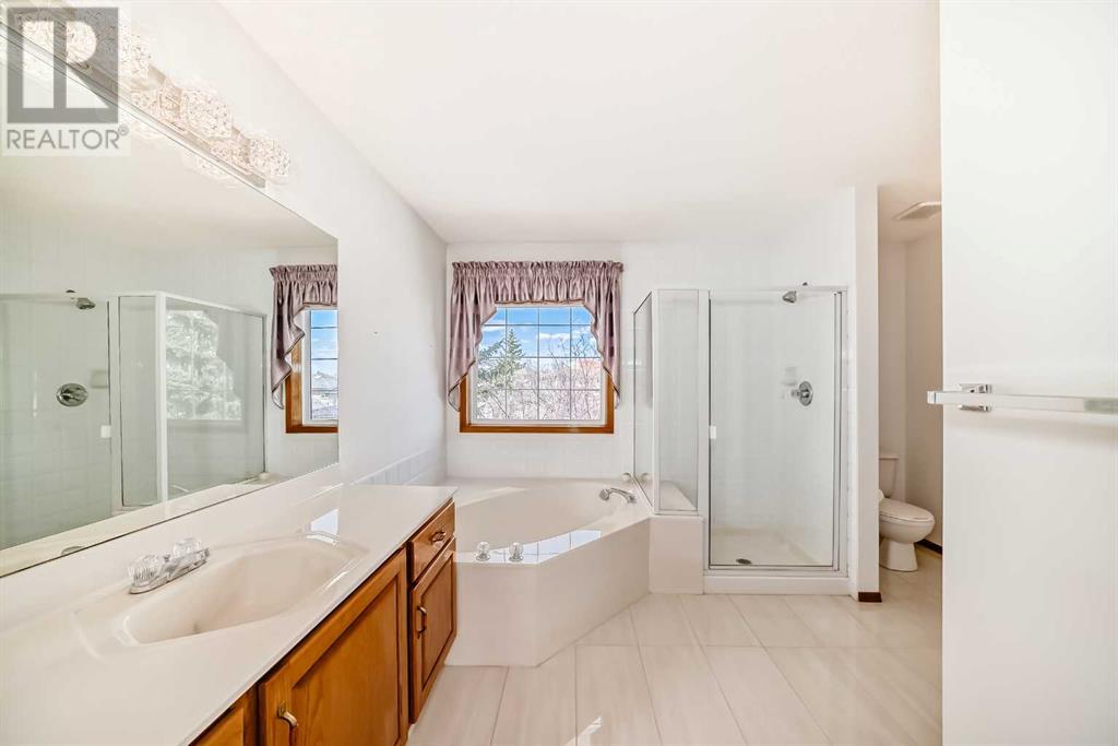 Single Family House for Sale in  Edgebrook Drive NW Edgemont Calgary 